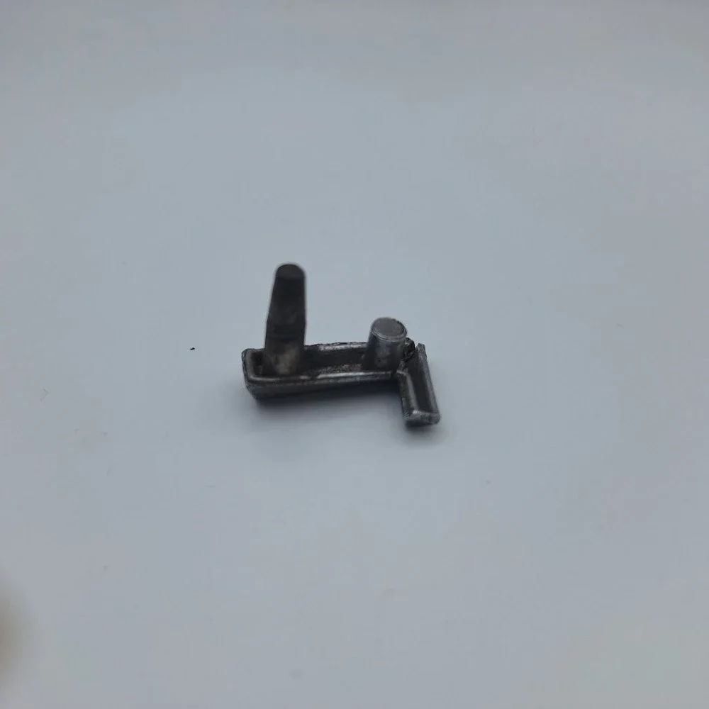 Vintage Metal L Emblem 98-4 Badge Chrome Automotive‎ Charm Industrial Sign